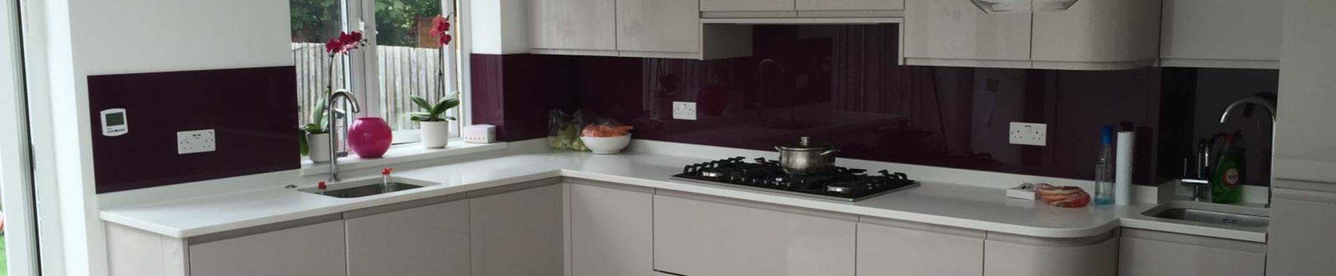 Kitchen Splashback in Maroon
